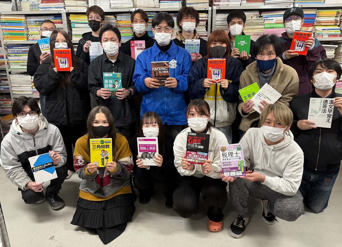 楽天ショップ・オブ・ザ・イヤー 2024 ブックスドリームのスタッフ集合写真